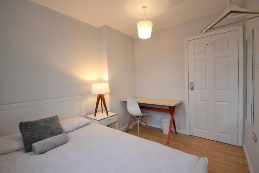 Stylish Budget 4 Bedroom Flat In Brick Lane Londres Extérieur photo